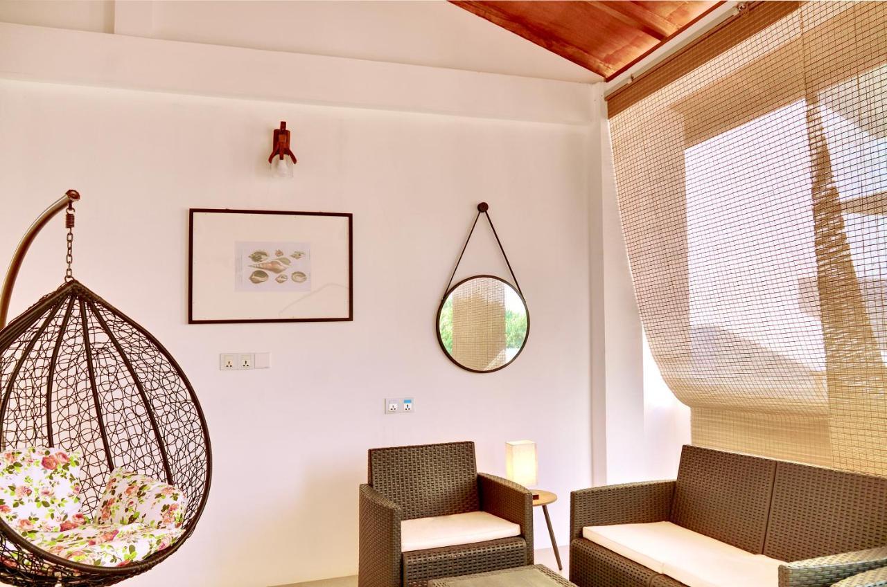 Island Ambience Hotel Maafushi Bagian luar foto
