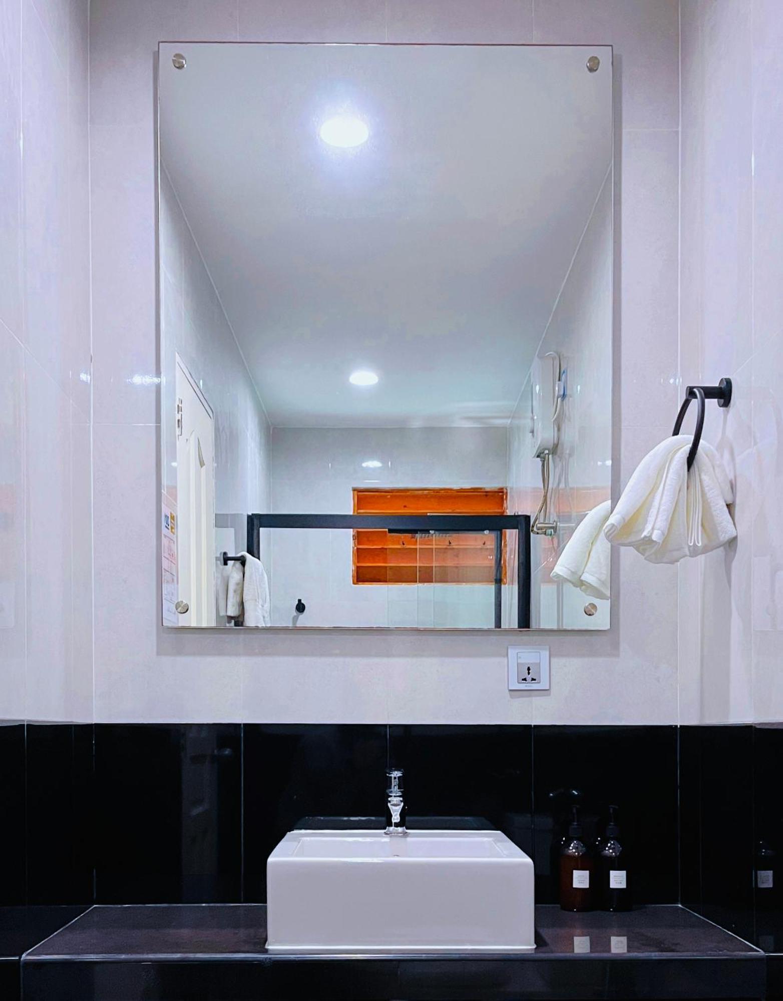 Island Ambience Hotel Maafushi Bagian luar foto